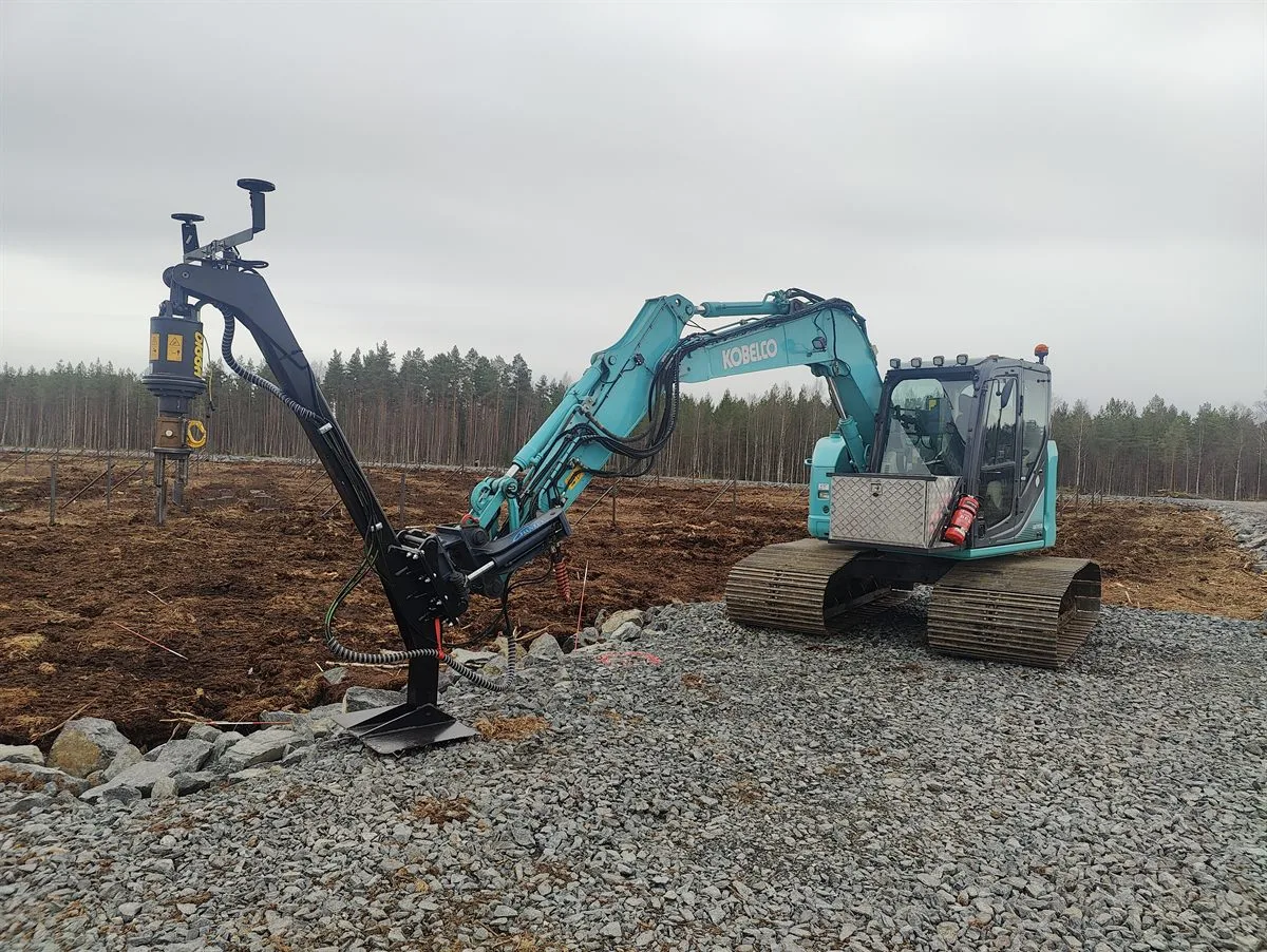 Excavadora amb braç d'extensió